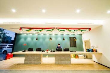 هتل Ibis Chengdu Meizhou Center