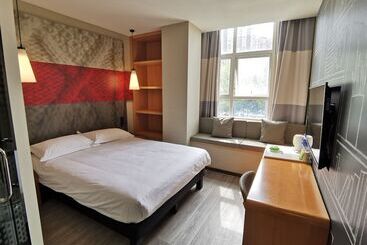 هتل Ibis Chengdu Meizhou Center