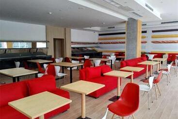 هتل Ibis Chengdu Meizhou Center