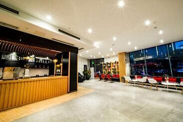 هتل Ibis Chengdu Meizhou Center