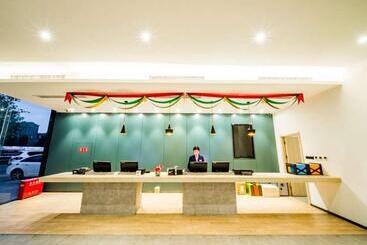 هتل Ibis Chengdu Meizhou Center