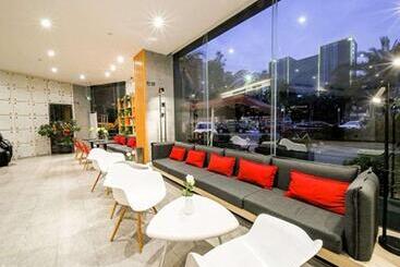 هتل Ibis Chengdu Meizhou Center