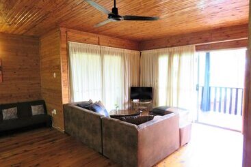 هتل Impala Niezel Lodge