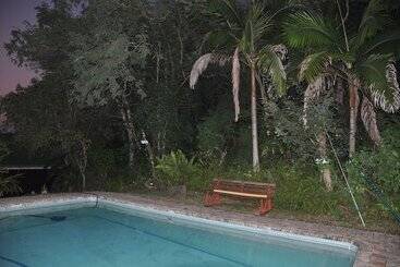 هتل Impala Niezel Lodge