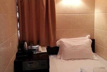 هتل Smiley Inn