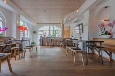 호텔 Grand Your Home With Common Kitchens With Self Check In