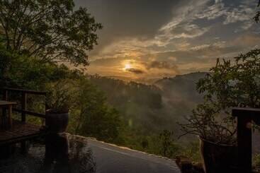 هتل Tanamera Lodge
