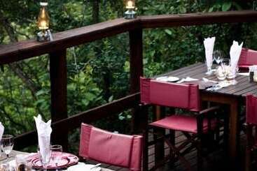 هتل Tanamera Lodge