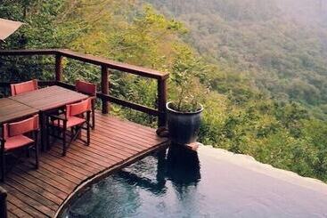 هتل Tanamera Lodge