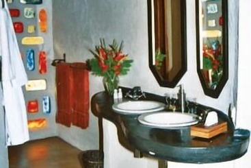 هتل Tanamera Lodge