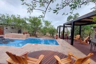 هتل The Baobab Bush Lodge, No Self Catering