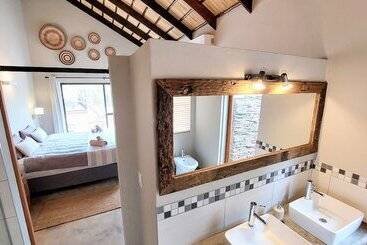 هتل The Baobab Bush Lodge, No Self Catering