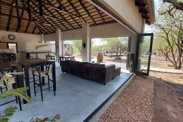 هتل The Baobab Bush Lodge, No Self Catering