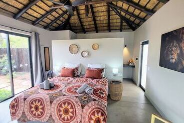 هتل The Baobab Bush Lodge, No Self Catering
