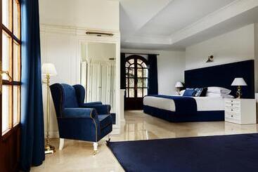 هتل The Touch Puerto Banús