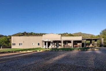 هتل Wildehondekloof Game Lodge