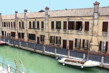 Ac Hotel Venezia By Marriott