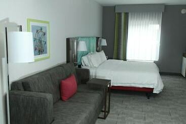 هتل Hampton Inn & Suites Burlington