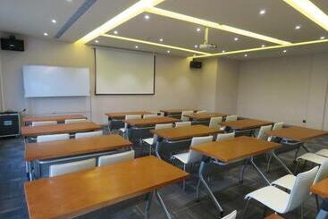 هتل Ibis Styles Beijing Capital Airport