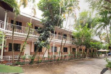 هتل Koh Chang Riverside Resort