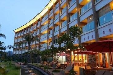 هتل Luminous Hot Spring Resort & Spa