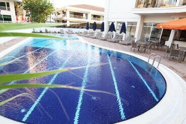هتل Sunway Club