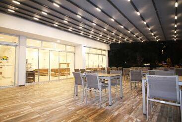 هتل Sunway Club