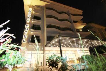 هتل Sunway Club