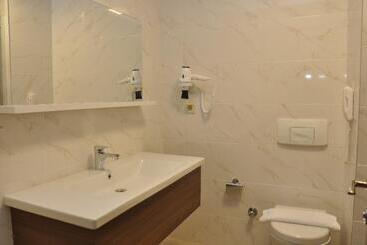 هتل Sunway Club