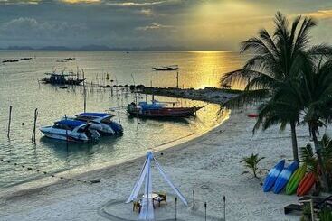 酒店 The Beach Samui