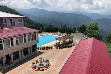 هتل Zarha Mountain Resort