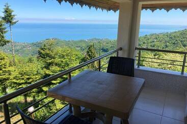 هتل Zarha Mountain Resort
