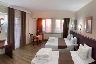 هتل Zarha Mountain Resort