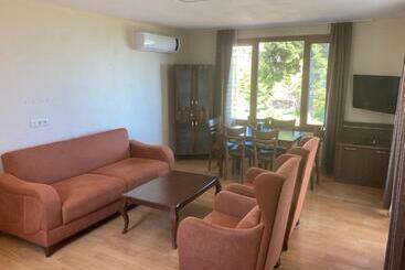 هتل Zarha Mountain Resort