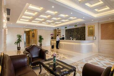 Vienna Hotel Shenzhen East Railway Station