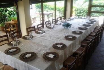 هتل Agriturismo Campofiorito