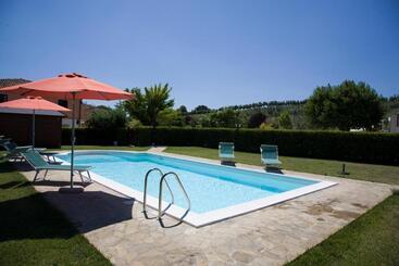 هتل Azienda Agrituristica Le Bucoliche