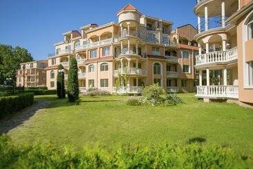هتل Hacienda Beach Resort