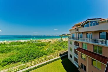 בית מלון כפרי Hacienda Beach Resort