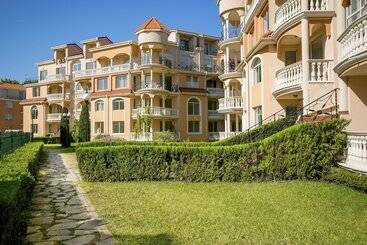 هتل Hacienda Beach Resort