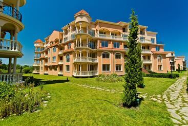 בית מלון כפרי Hacienda Beach Resort