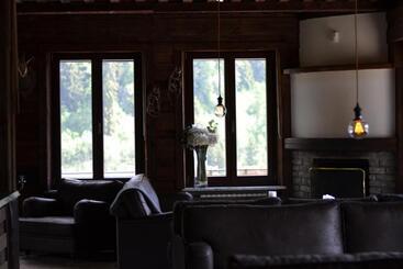 هتل L Millefiori Alpine Event Lodge