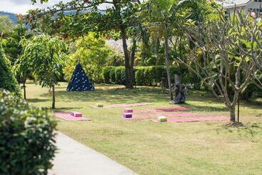 هتل Maya Resort Samui   Family Resort Sha Plus Extra