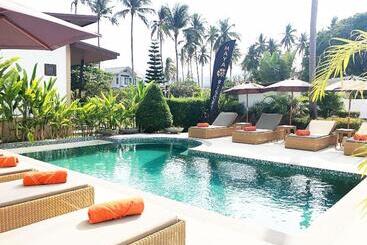 هتل Maya Resort Samui   Family Resort Sha Plus Extra