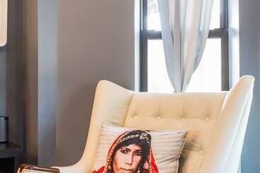 هتل Mccormick Place Guest House