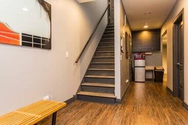 هتل Mccormick Place Guest House