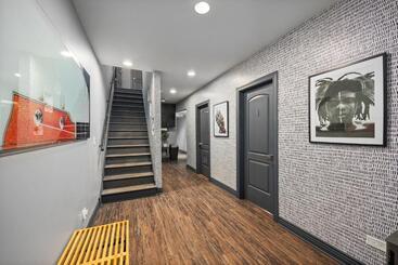 هتل Mccormick Place Guest House