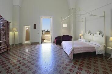 هتل Relais Monastero Santa Teresa Albergo Diffuso