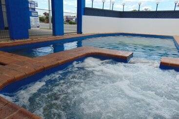 هتل Rockhampton Court Motor Inn