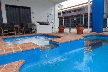 هتل Rockhampton Court Motor Inn